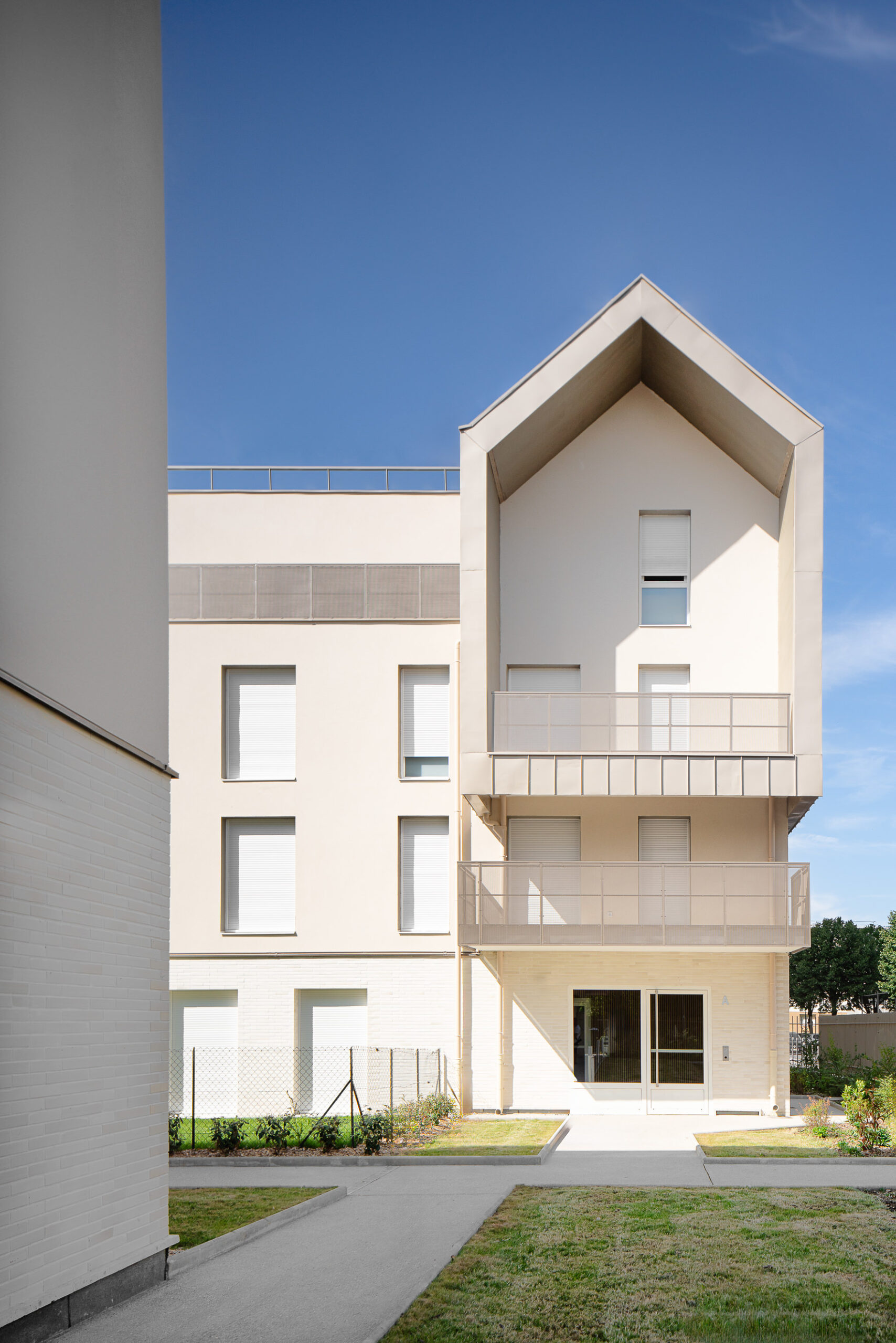 Edifice-Photo.com - Chevilly - 019-Modifier - 2650px