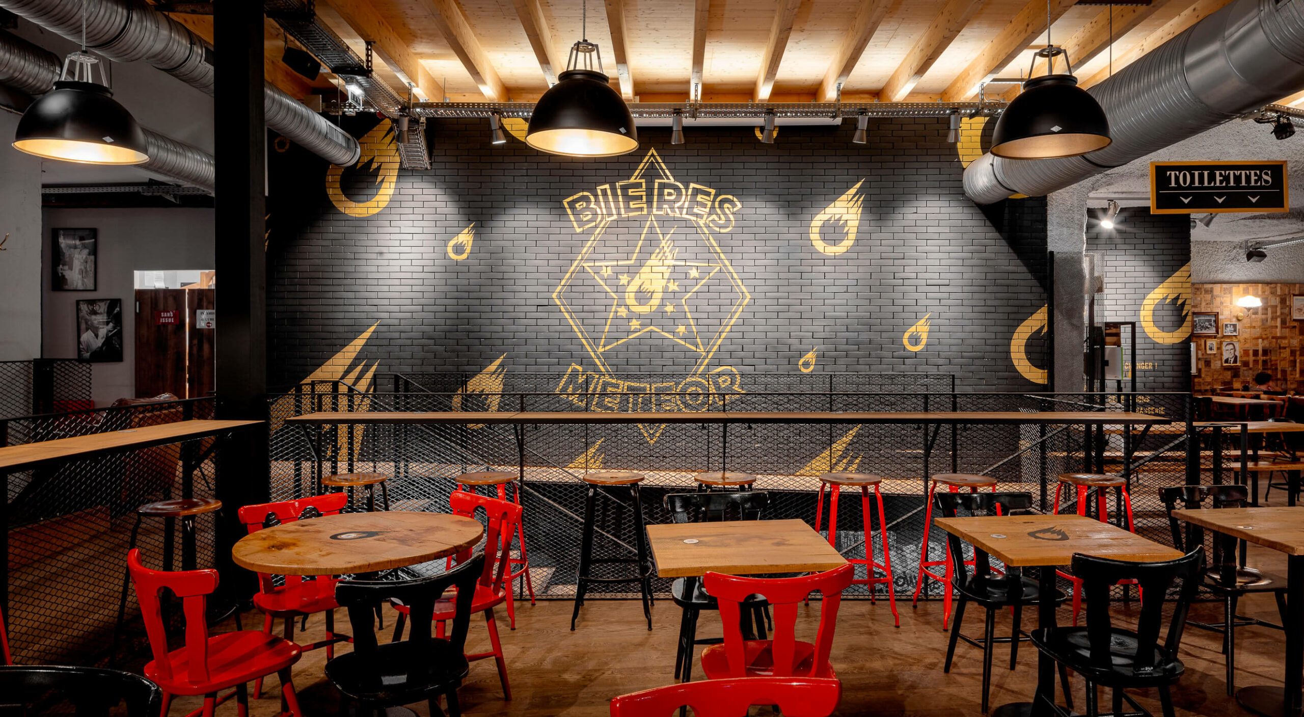 Photographe architecture intérieure Strasbourg – Focus sur le mobilier industriel Météor