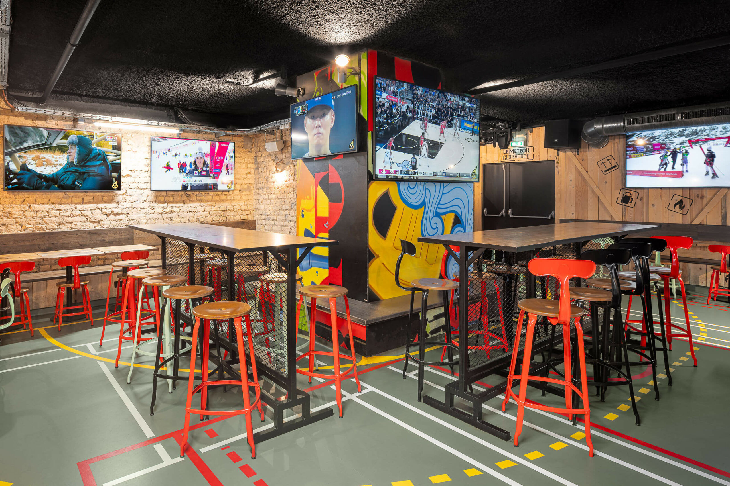 Photographe architecture intérieure restaurant Strasbourg – Vue d’ensemble de la brasserie Météor