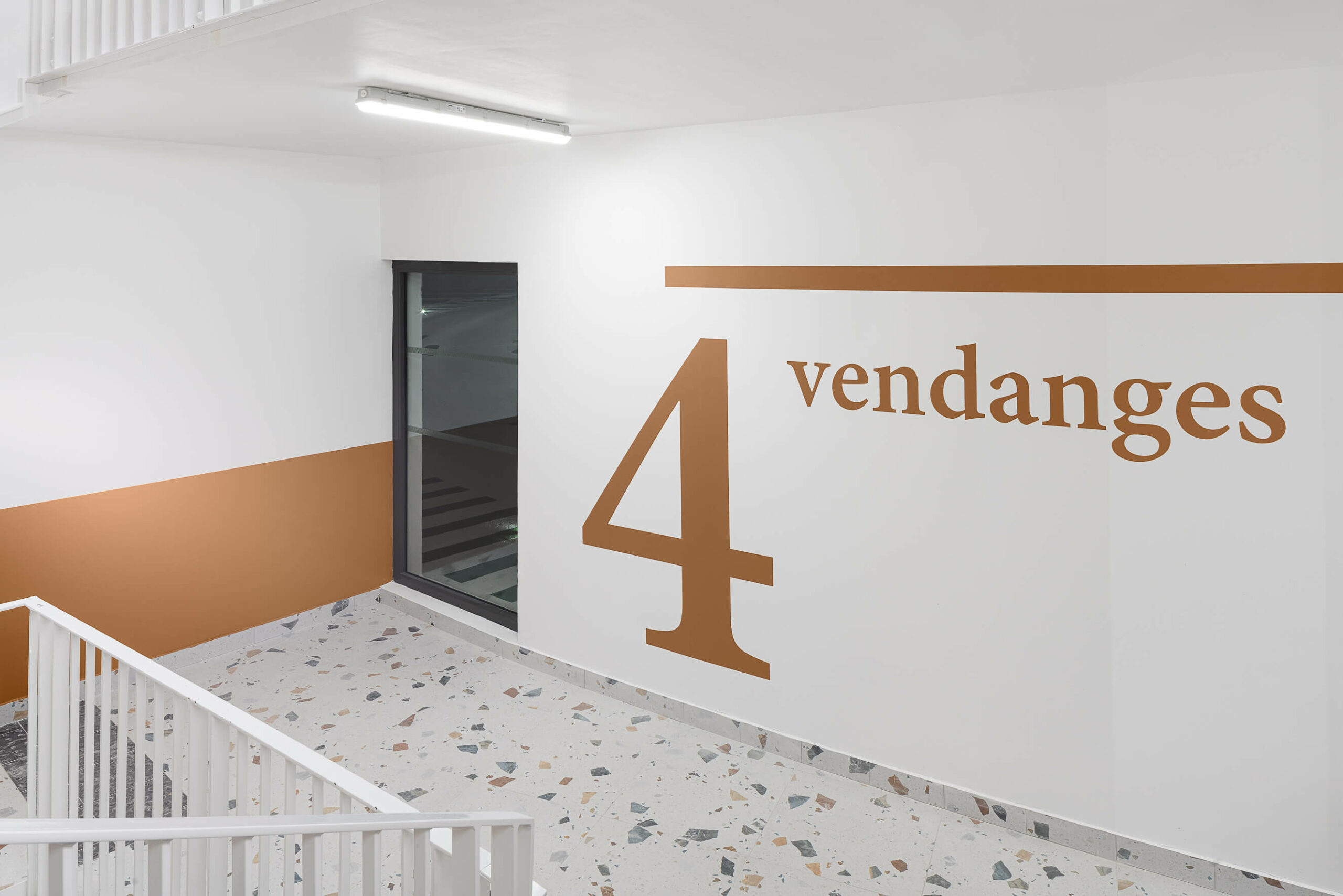 signaletique-numerotee-parking-photo-architecture