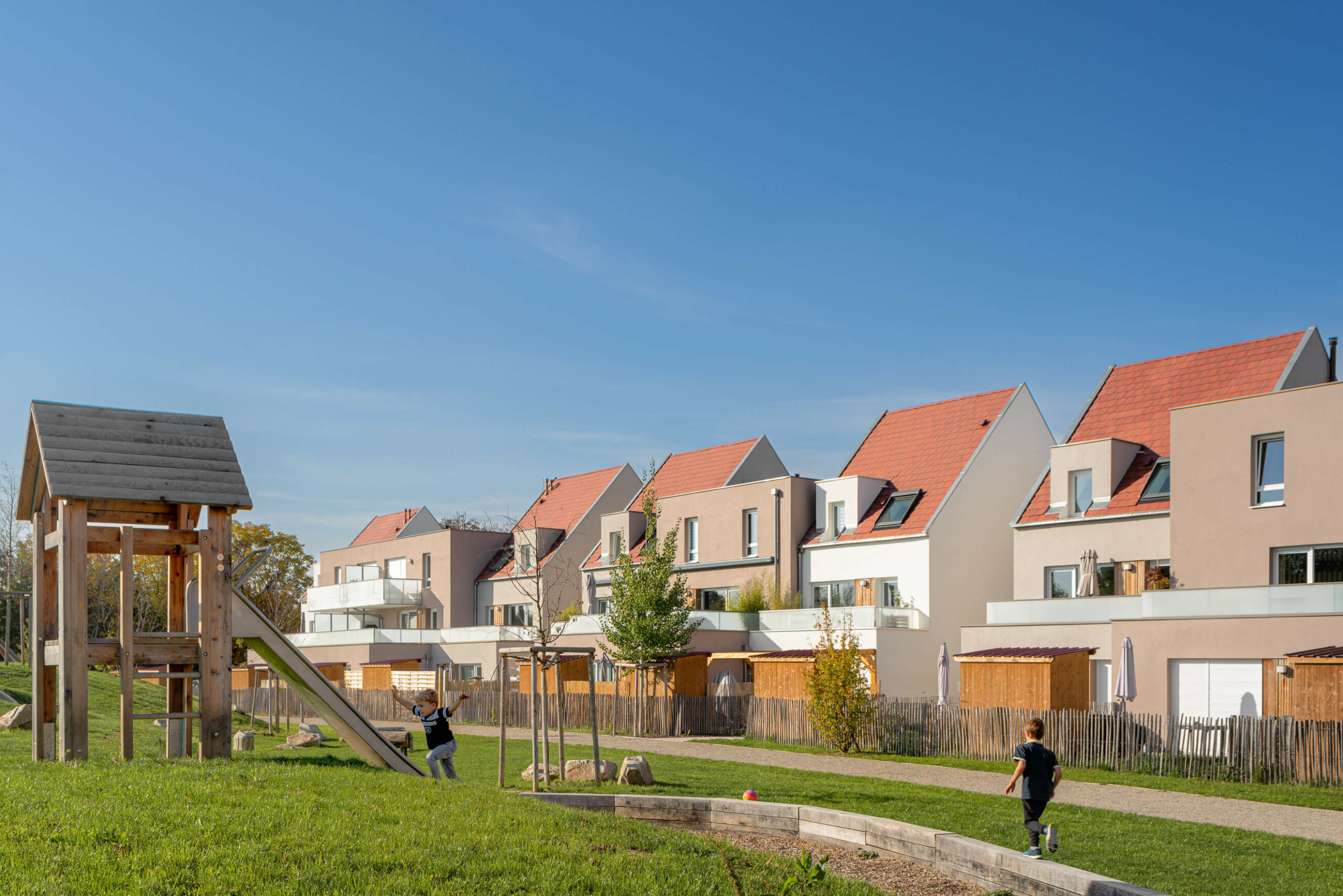 aire-de-jeux-quartier-le-flore-photographie aire-de-jeux-quartier-le-flore-photographie