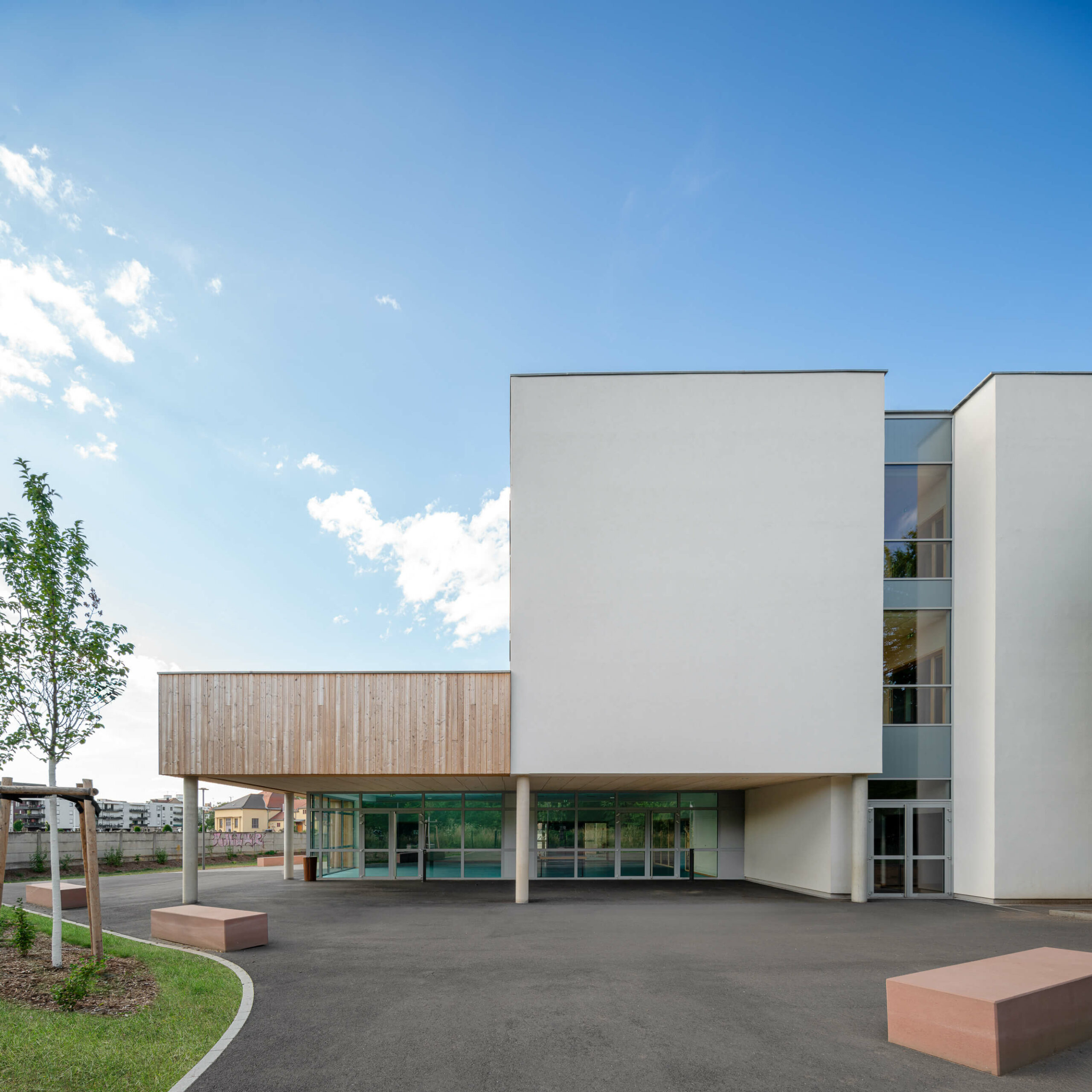 architecture-ecole-strasbourg-doctrine-facade-principale architecture-ecole-strasbourg-doctrine-facade-principale