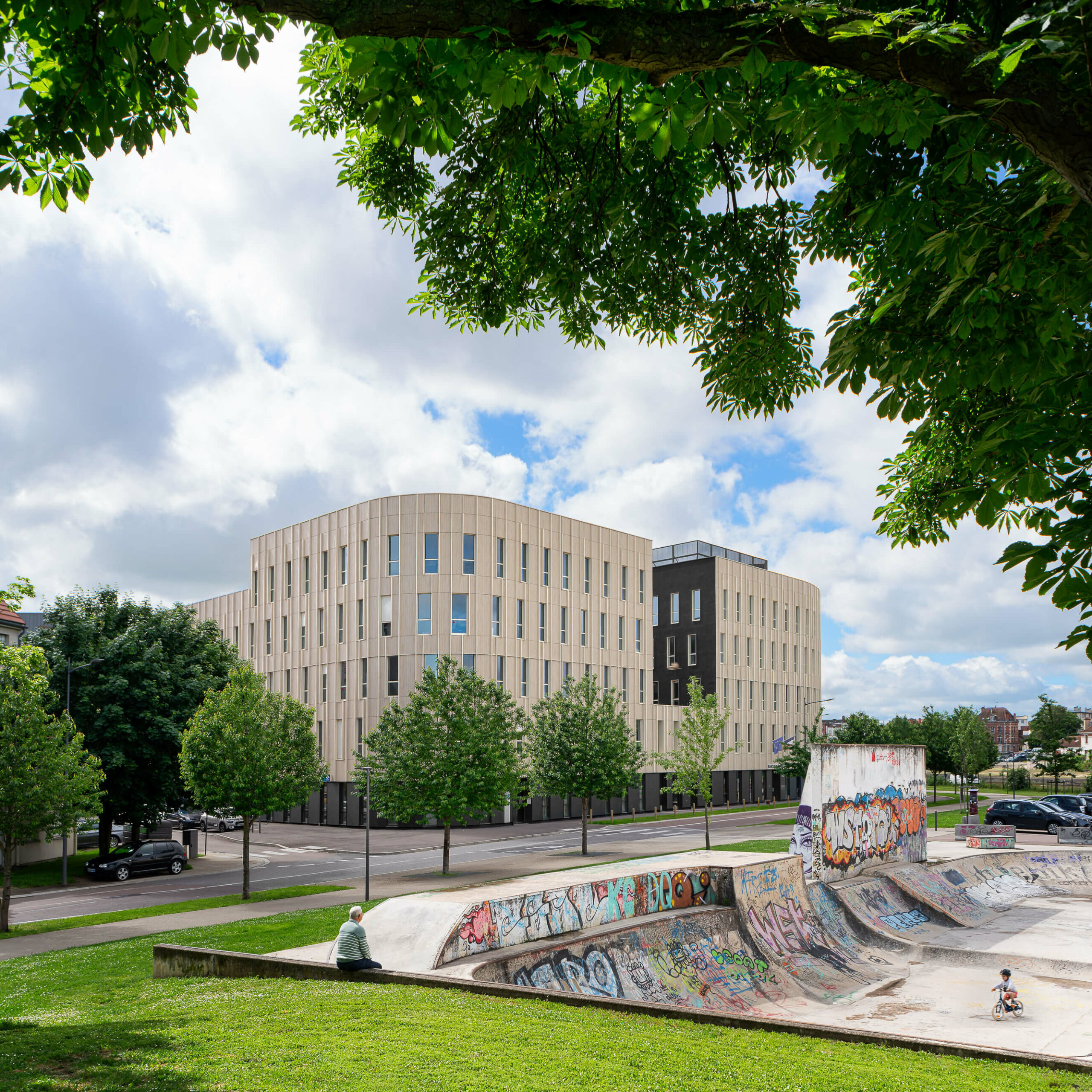 bâtiment-contemporain-urbain-photo-professionnelle