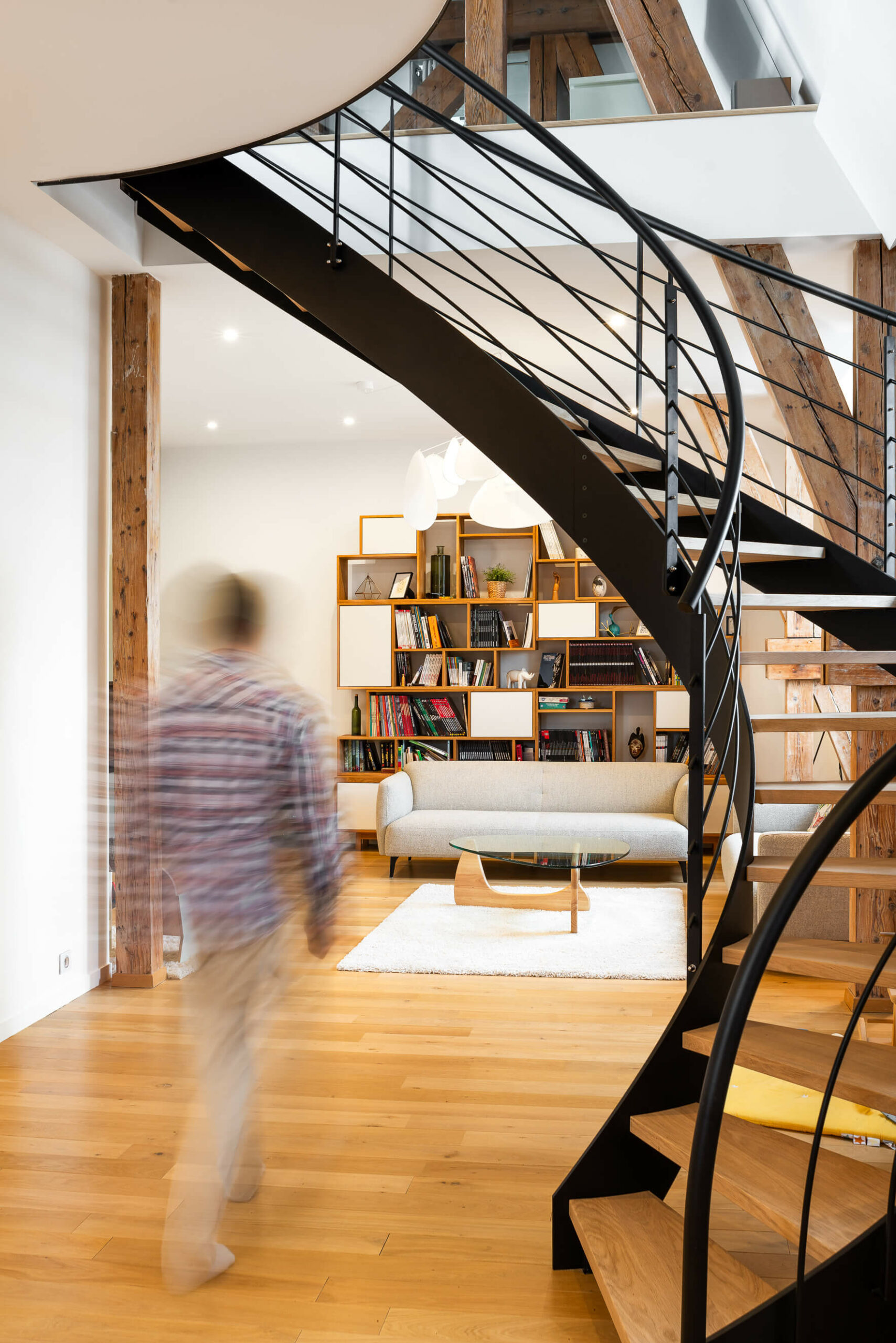 cadrage-vertical-escalier-interieur-strasbourg-architectur