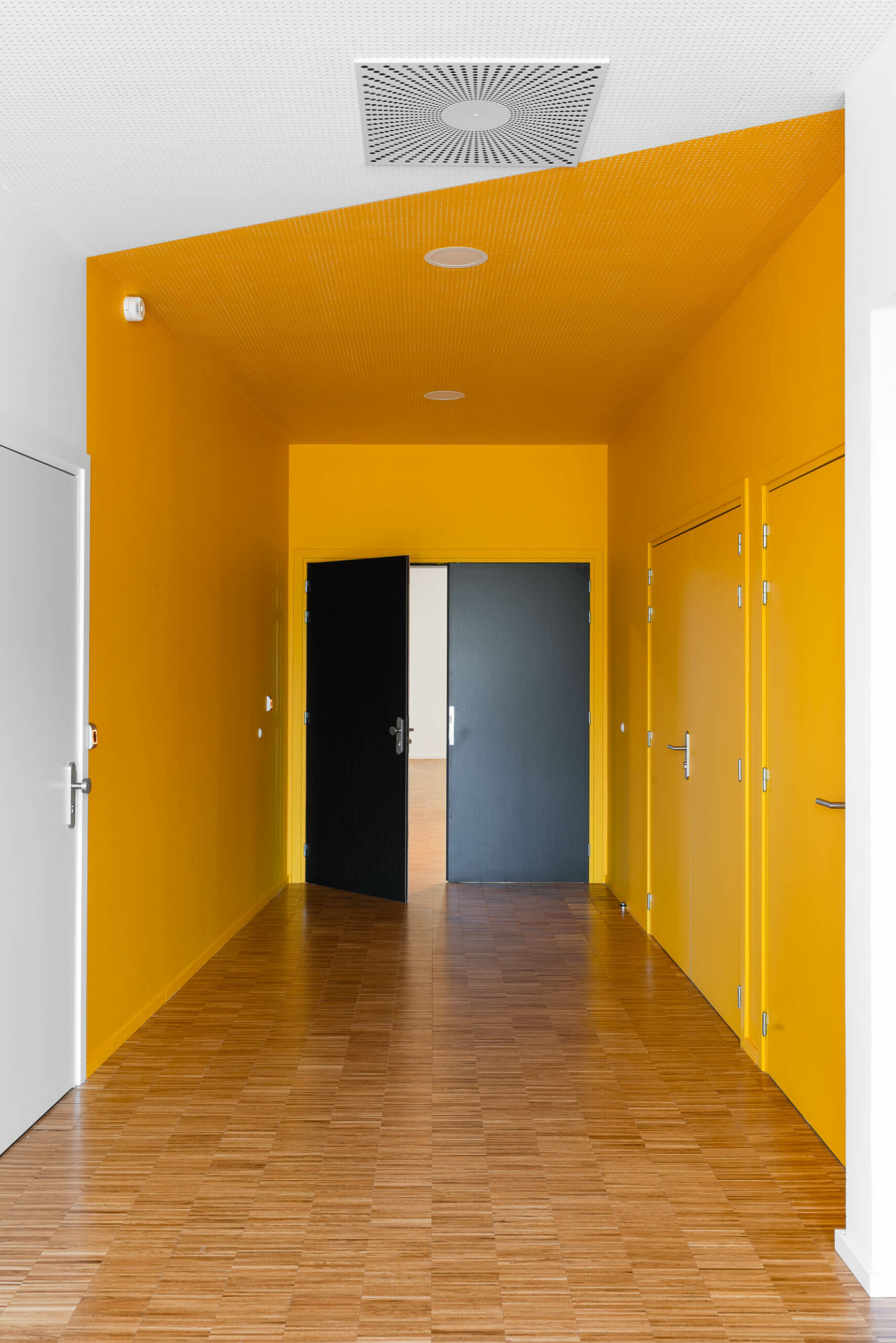 circulation-interieure-espace-associatif-mulhouse circulation-interieure-espace-associatif-mulhouse