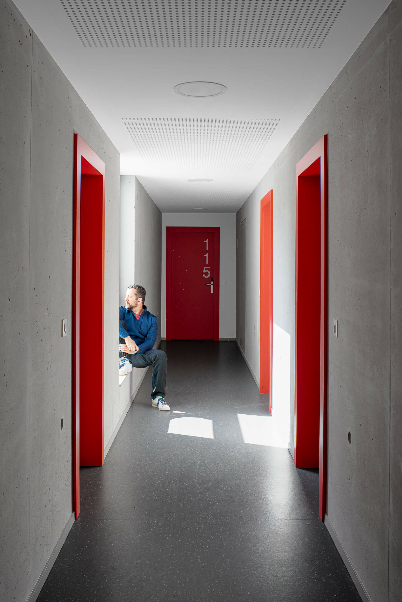 double-lecture-couleur-couloir-foyer-haeberlin double-lecture-couleur-couloir-foyer-haeberlin