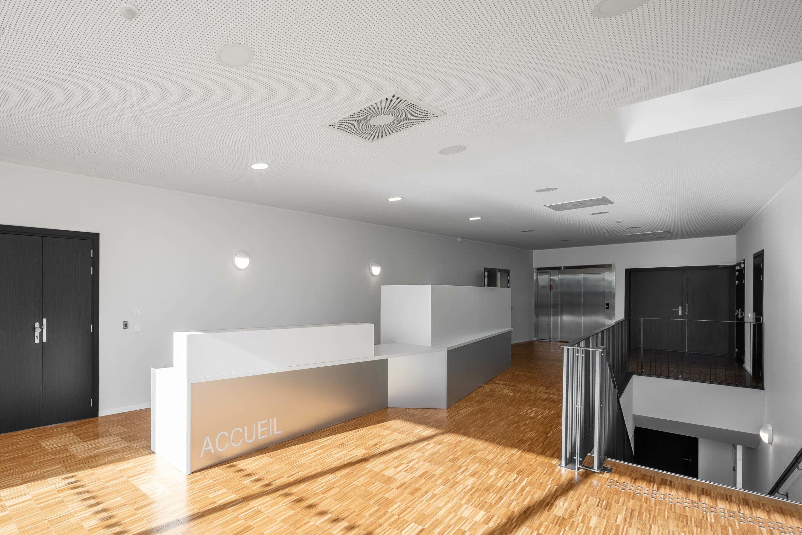 entree-principale-espace-eberhardt-photographe-architecture