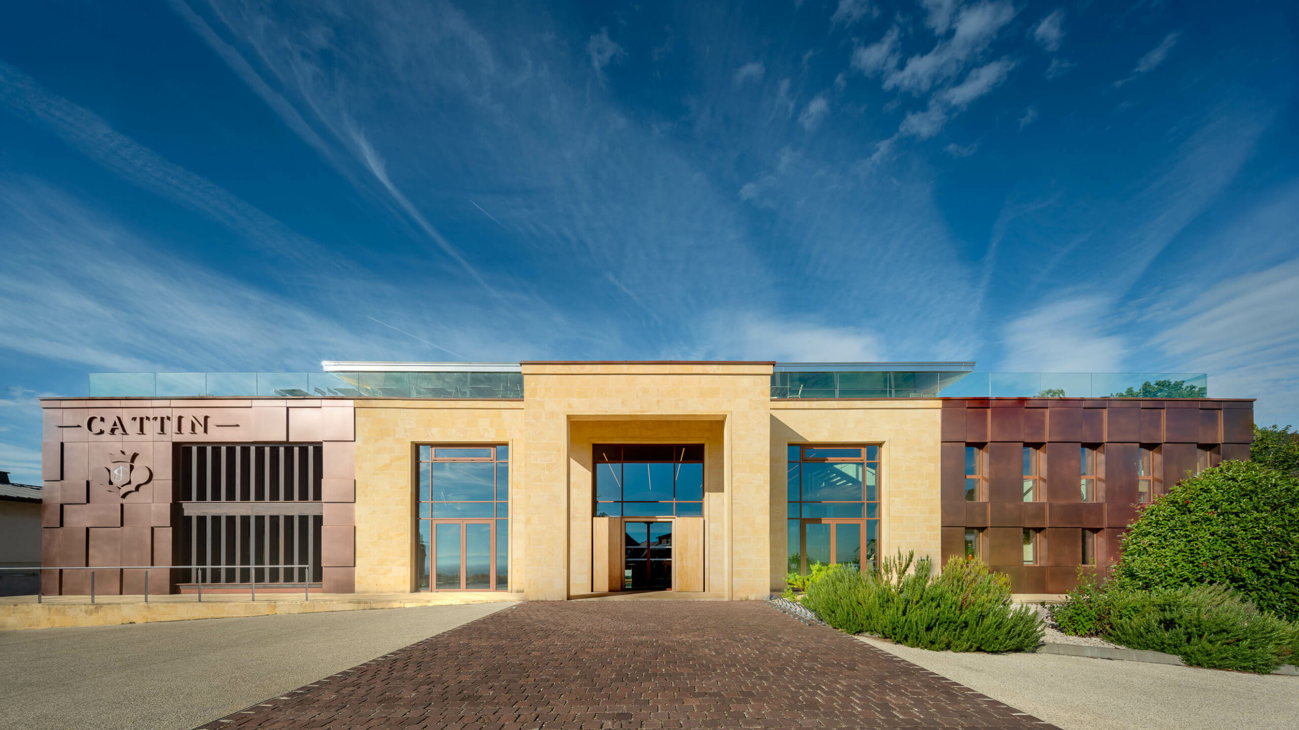 facade-est-cave-vinicole-cattin-voegtlinshoffen facade-est-cave-vinicole-cattin-voegtlinshoffen