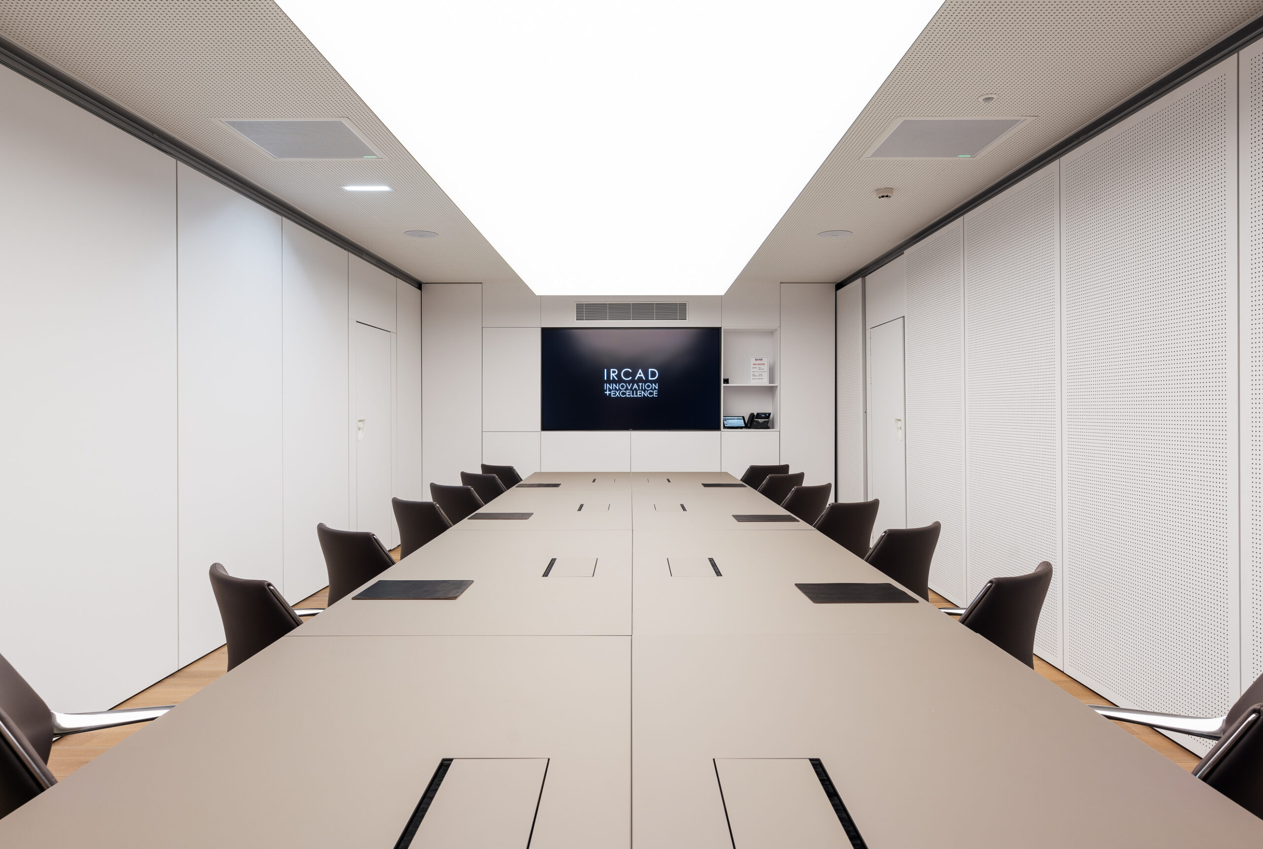 ambiance-eclairage-naturel-ircad-strasbourg-centre-medical ambiance-eclairage-naturel-ircad-strasbourg-centre-medical