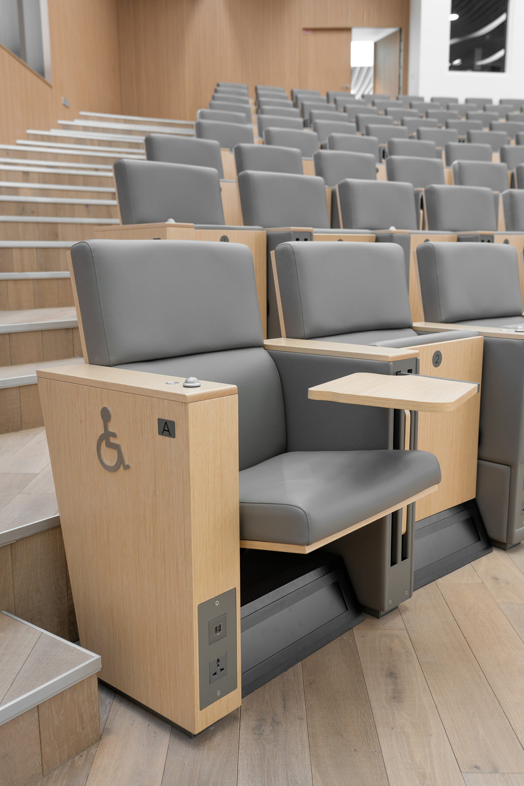 ircad-3-strasbourg-details-mobilier-bois-design ircad-3-strasbourg-details-mobilier-bois-design